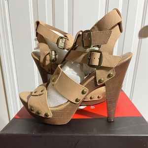 Guess Platform Sandals
